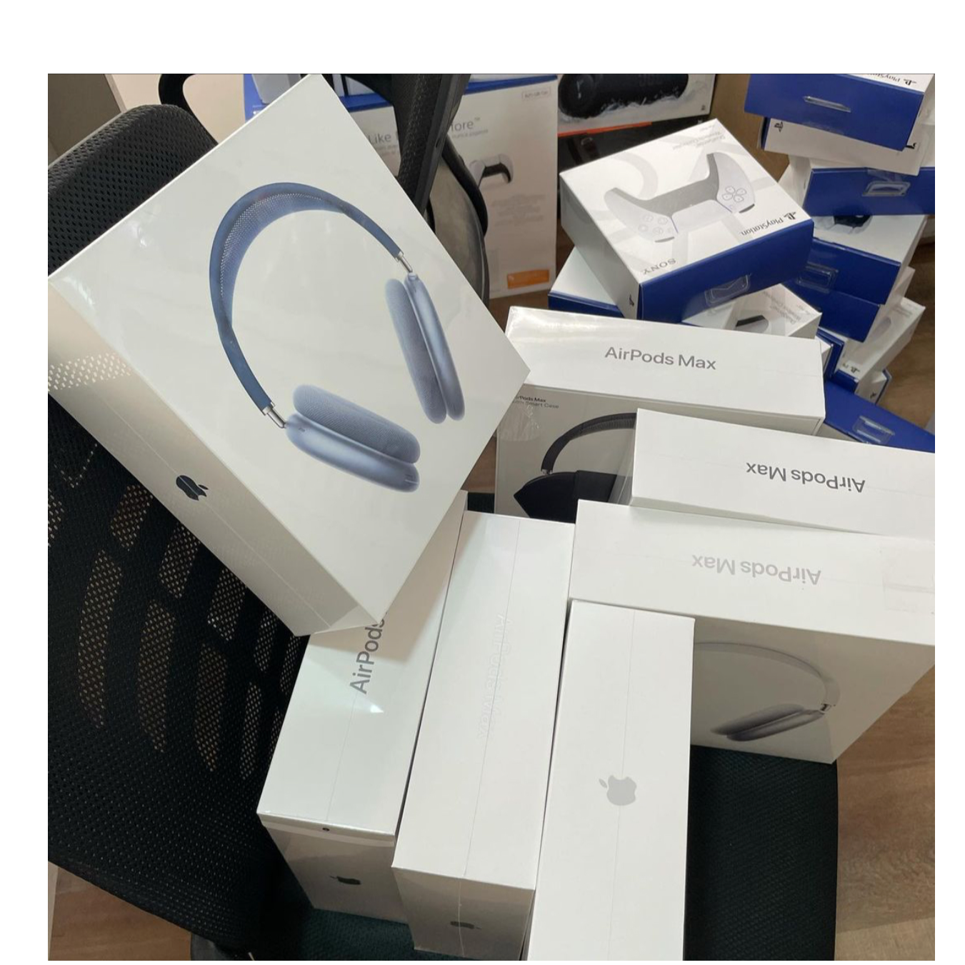 resources of Apple AirPods Max (Silver) exporters