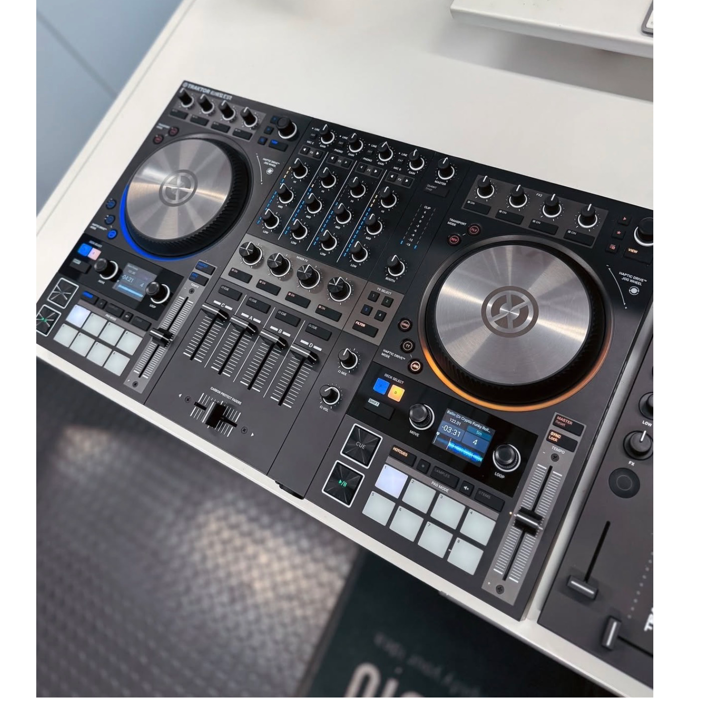 resources of Native Instruments Traktor Kontrol S4 Mk3 DJ Controller exporters