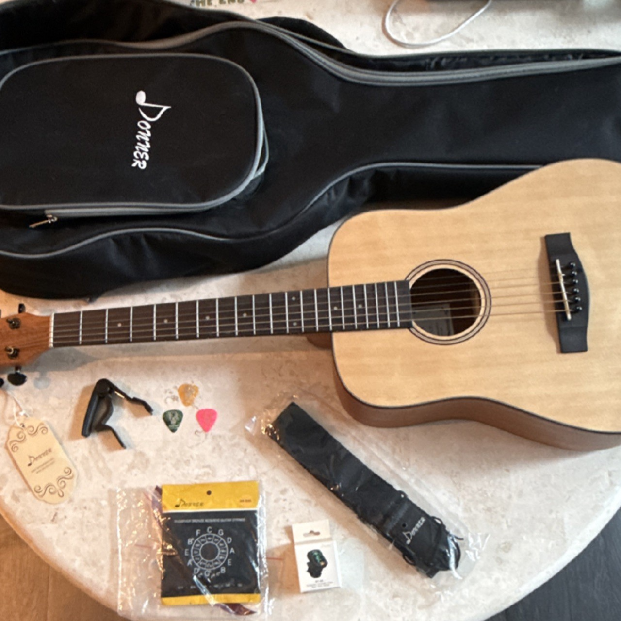 resources of Donner Dreadnought Acoustic Guitar Natural with Gig Bag, Tuner, Strap, Picks, exporters